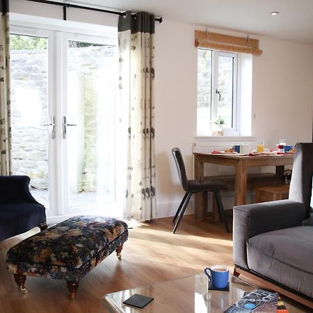 Burgess Yard 2-Bedroom Cottage, באת' מראה חיצוני תמונה