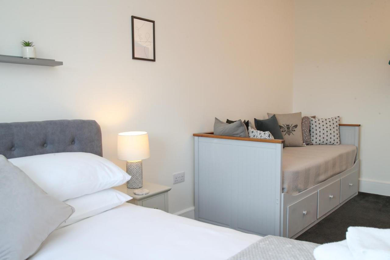 Burgess Yard 2-Bedroom Cottage, באת' מראה חיצוני תמונה