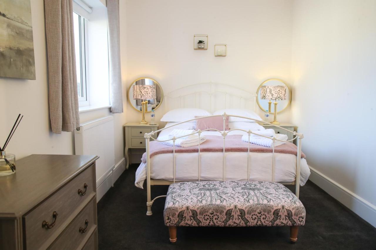 Burgess Yard 2-Bedroom Cottage, באת' מראה חיצוני תמונה